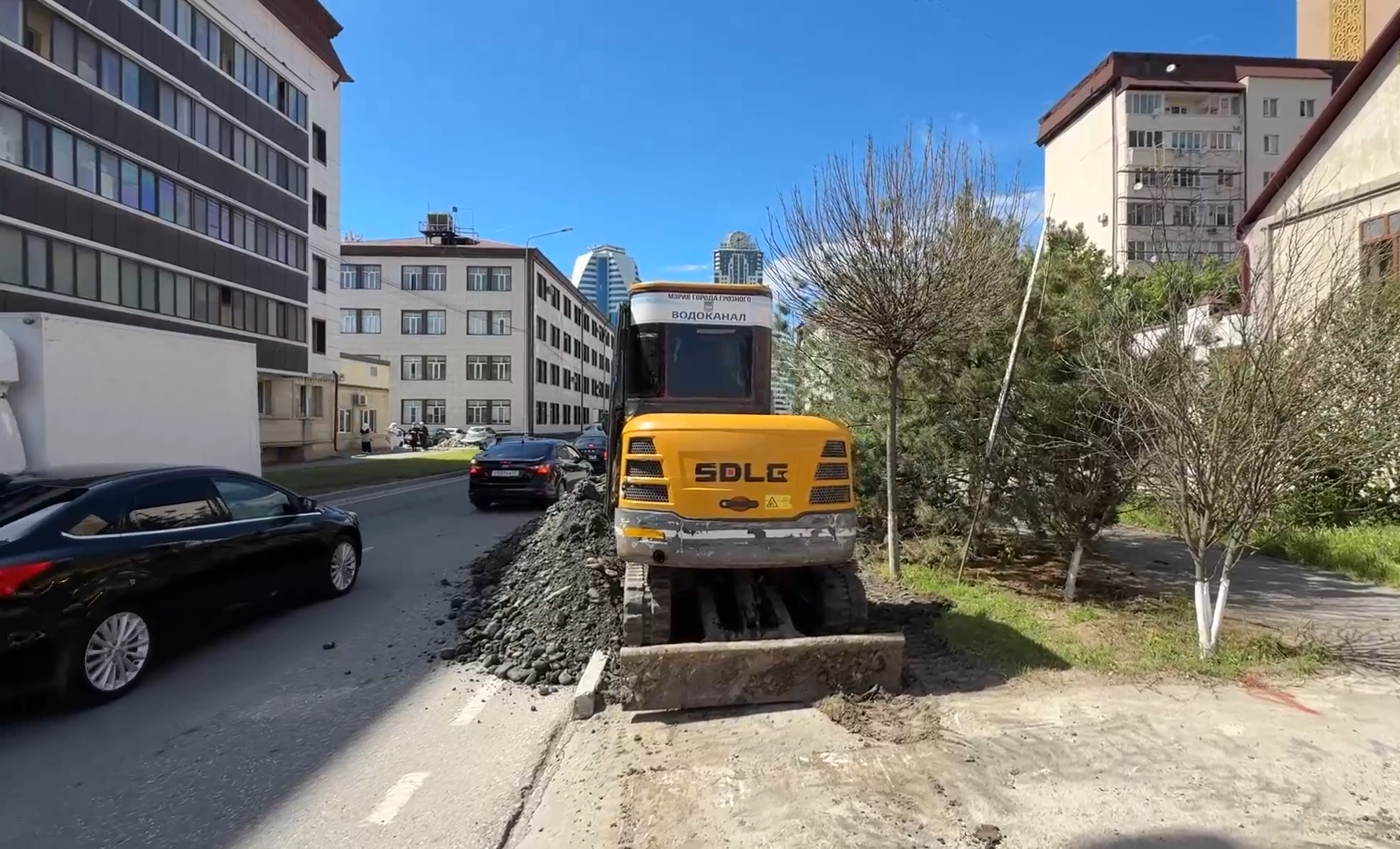 В ГРОЗНОМ ОБНОВЛЯЮТ СЕТИ ВОДОСНАБЖЕНИЯ И ВОДООТВЕДЕНИЯ